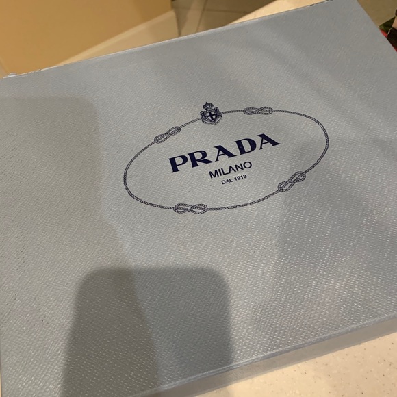 Prada Sneaker - Picture 5 of 6